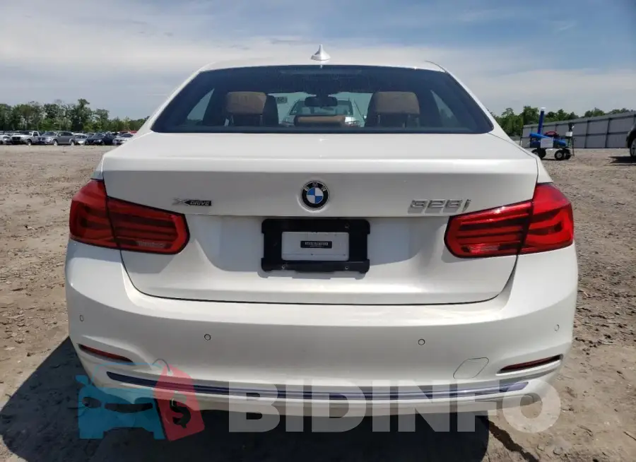 WBA8E3C55GK500177 Photo# 6