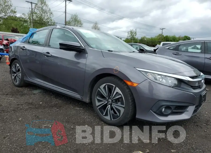 19XFC1F38HE211894 Photo# 4