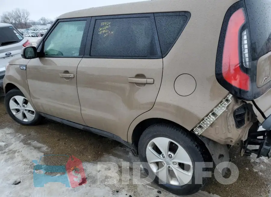 KNDJN2A27F7227526 Photo# 2
