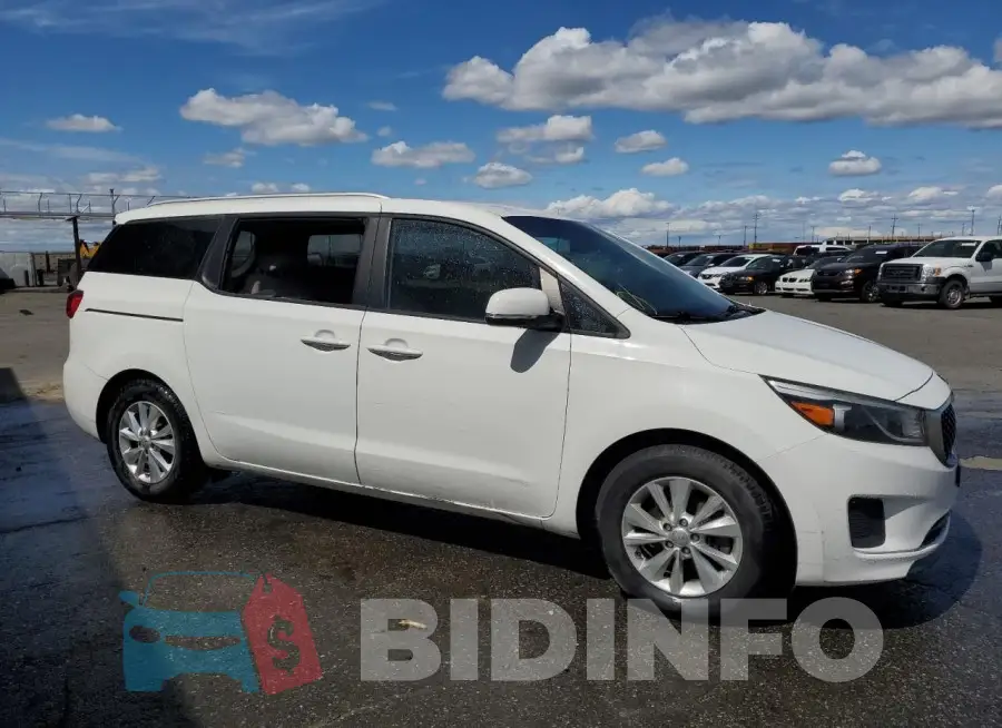 KNDMB5C19F6038815 Photo# 4