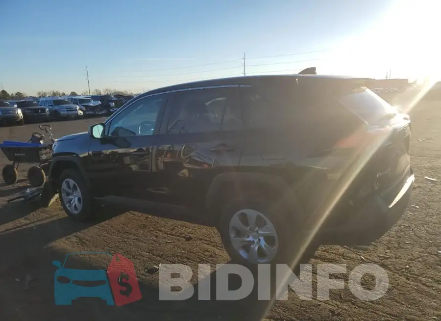 2T3F1RFV5NW261027 Photo# 2