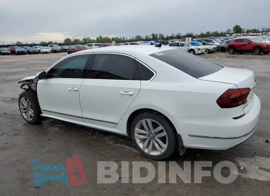 1VWGT7A37HC044902 Photo# 2