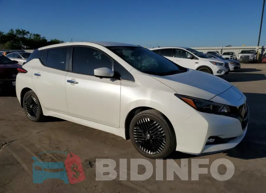 1N4CZ1CV5PC552916 Photo# 4