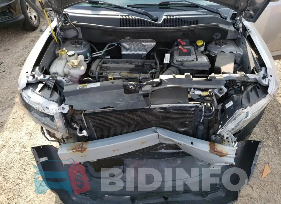 1C4NJCEAXGD800572 Photo# 11
