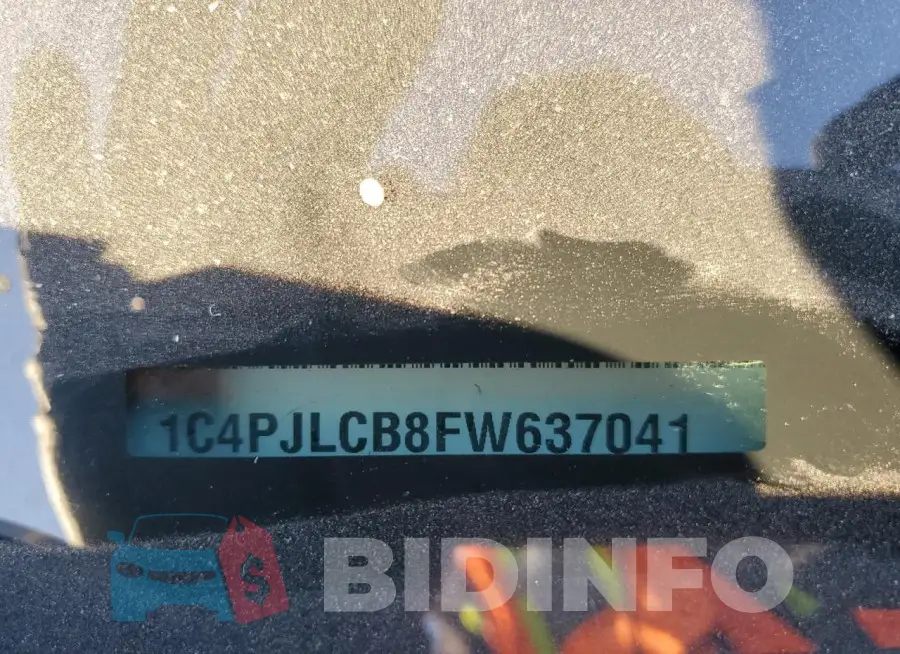 1C4PJLCB8FW637041 Photo# 12