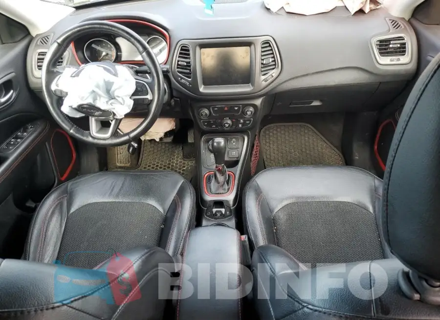 3C4NJDDB3LT123014 Photo# 8