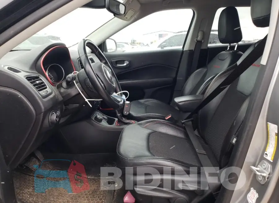 3C4NJDDB8LT208124 Photo# 7