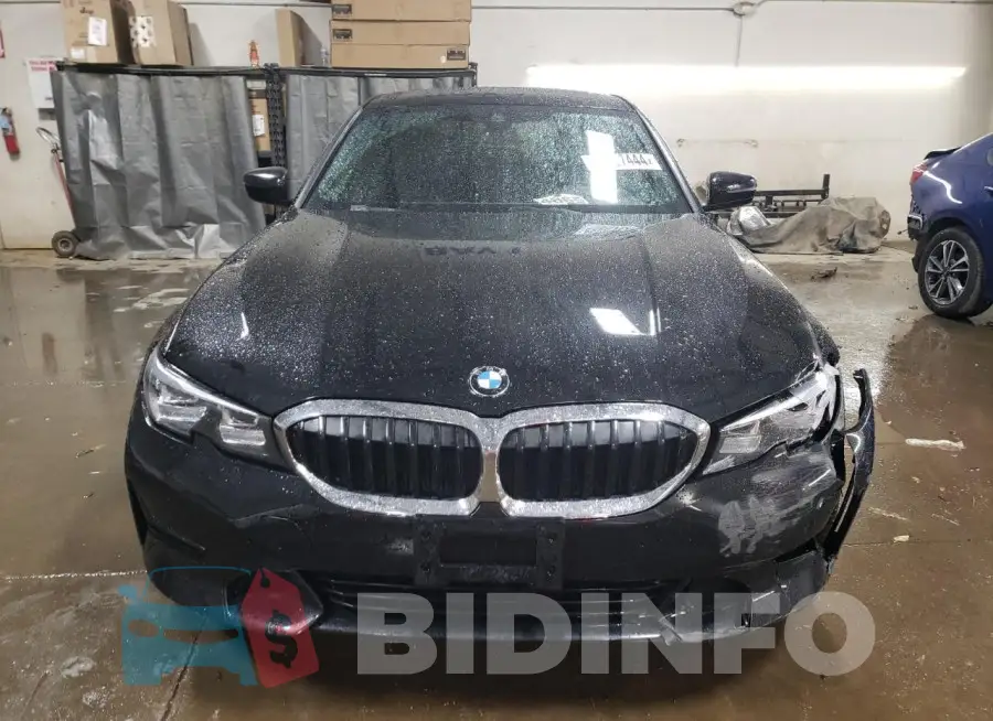 3MW5R7J09L8B11687 Photo# 5