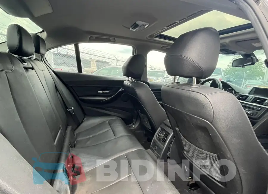 WBA3A5G53FNS88484 Photo# 6