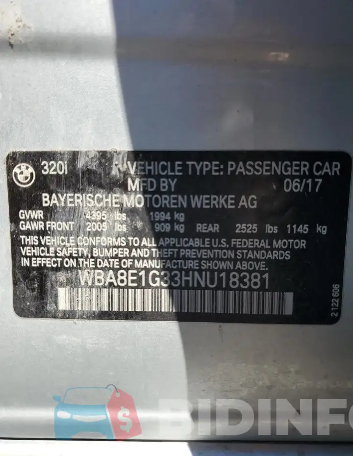 WBA8E1G33HNU18381 Photo# 12