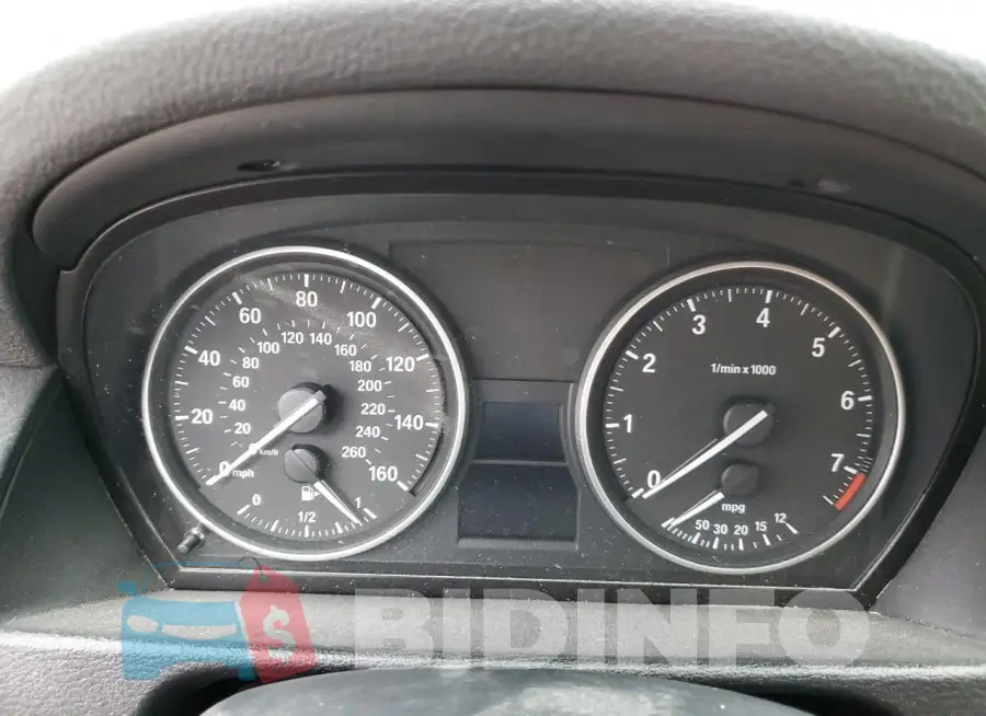 WBAVM1C52FV497732 Photo# 9