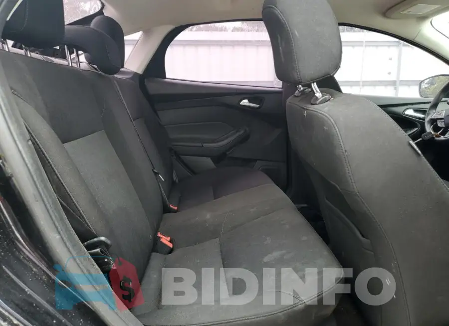 1FADP3F24HL299175 Photo# 10
