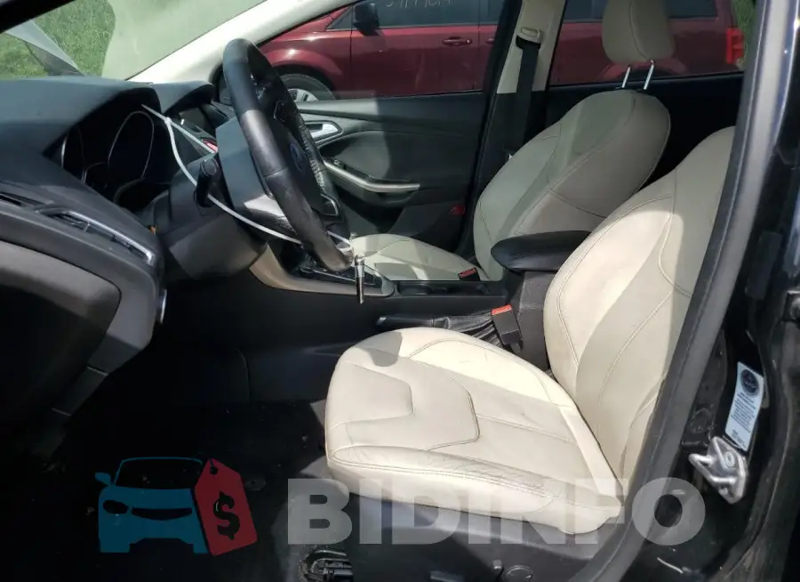 1FADP3N25GL330062 Photo# 7