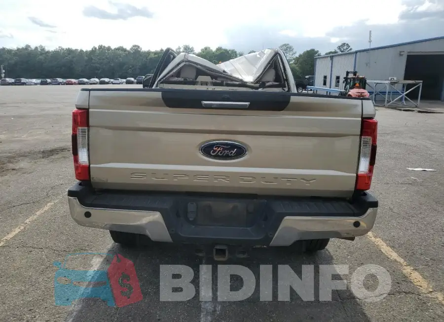 1FT7W2BT5JEB67863 Photo# 6