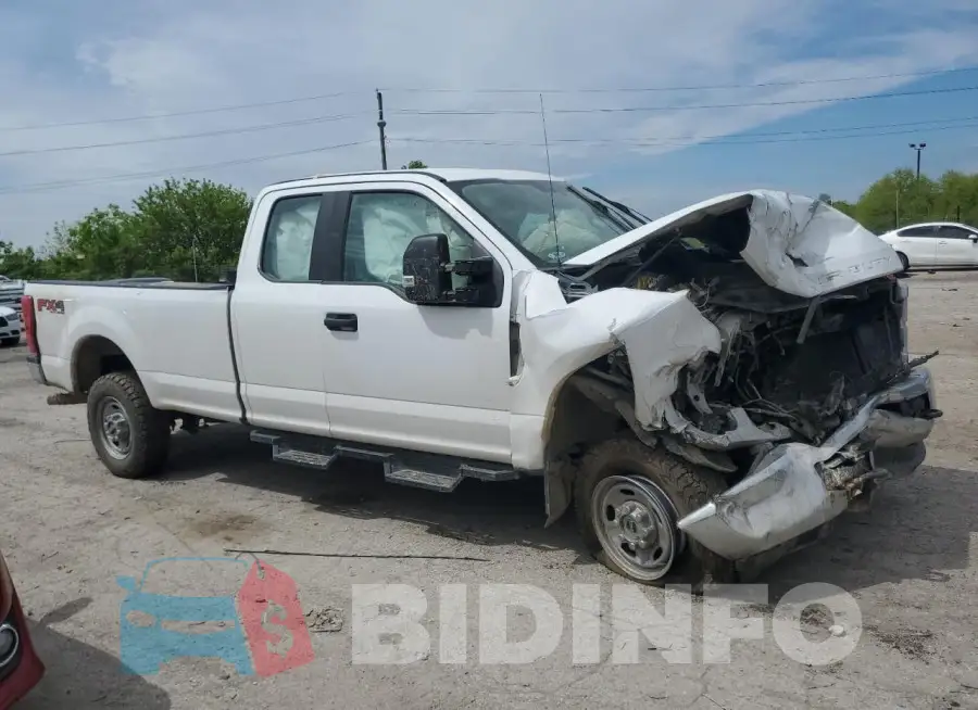 1FT7X2B61JEC99218 Photo# 4