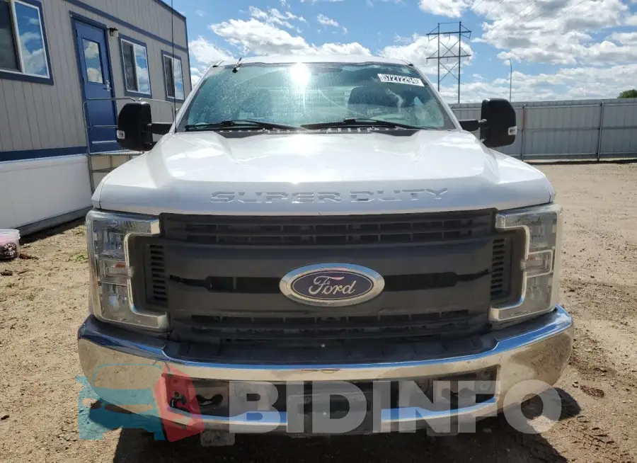 1FT7X2B62HEB37415 Photo# 5