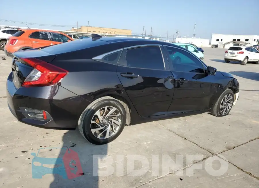 19XFC2F76HE003652 Photo# 3