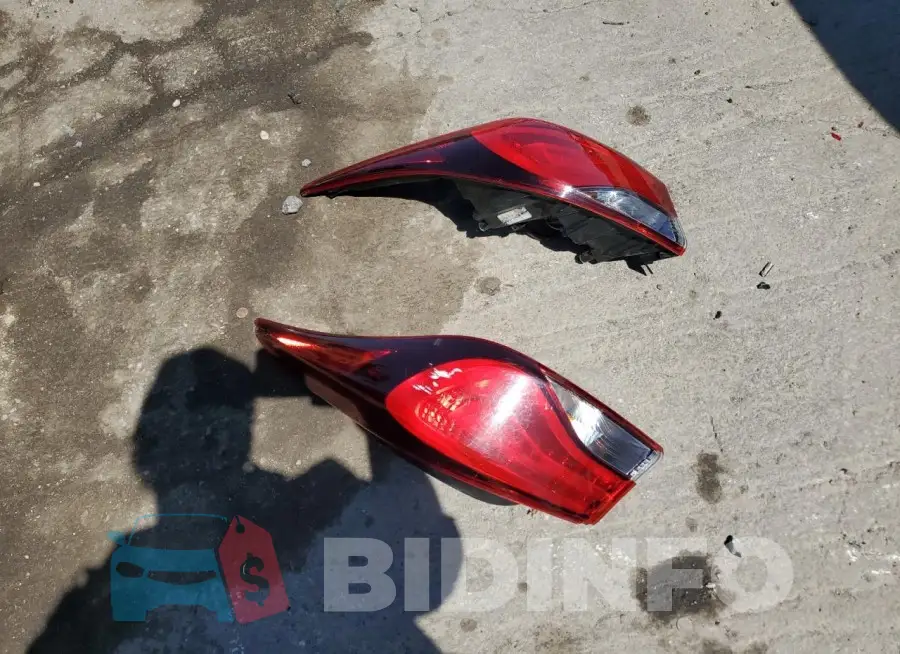 5NPDH4AE8FH587149 Photo# 12
