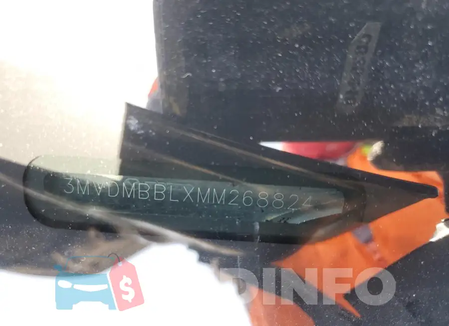 3MVDMBBLXMM268824 Photo# 12