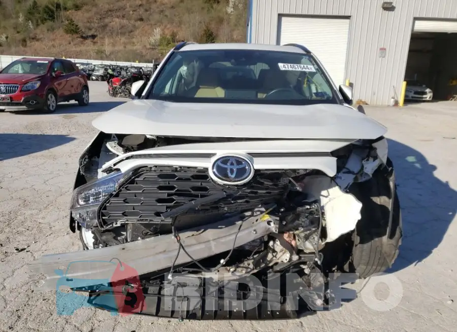 2T3A1RFV8MW161058 Photo# 5