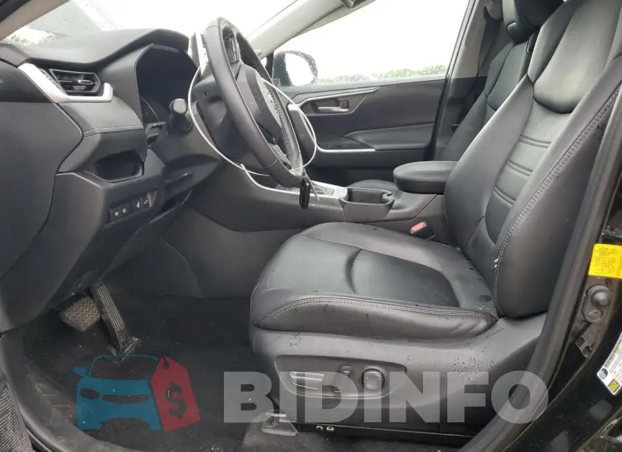 2T3C1RFV8NC178339 Photo# 7