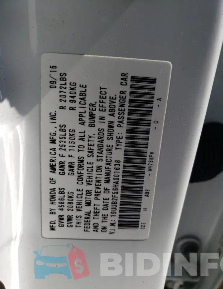 19UUB2F56HA001638 Photo# 12