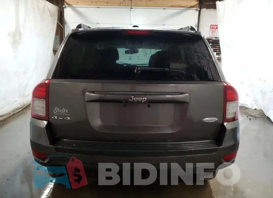 1C4NJDEB5GD558126 Photo# 6