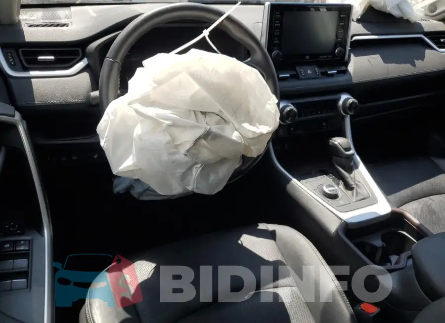 4T3D6RFV3MU048472 Photo# 8