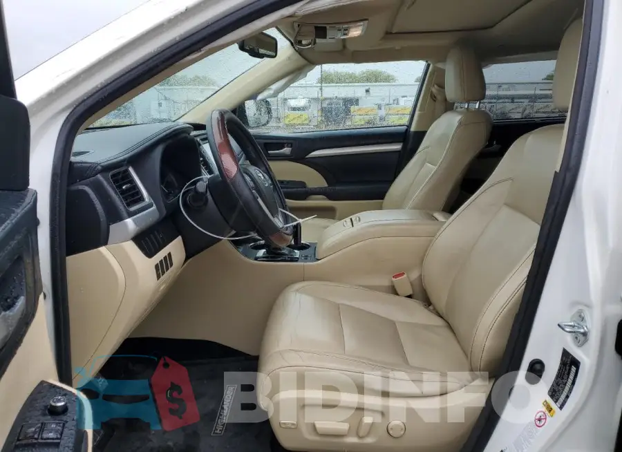 5TDJKRFH3FS131123 Photo# 7