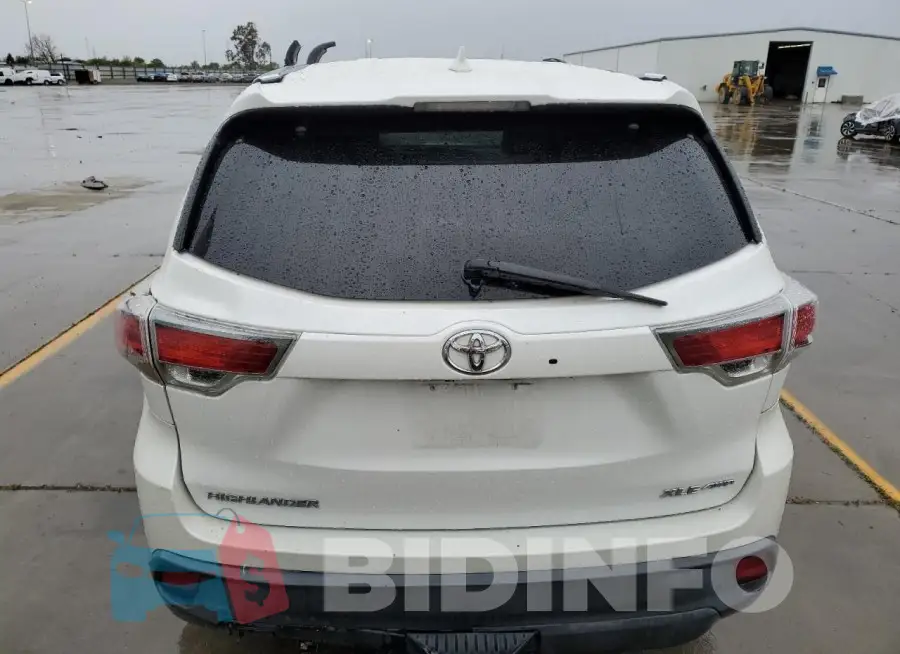 5TDJKRFH3FS131123 Photo# 6