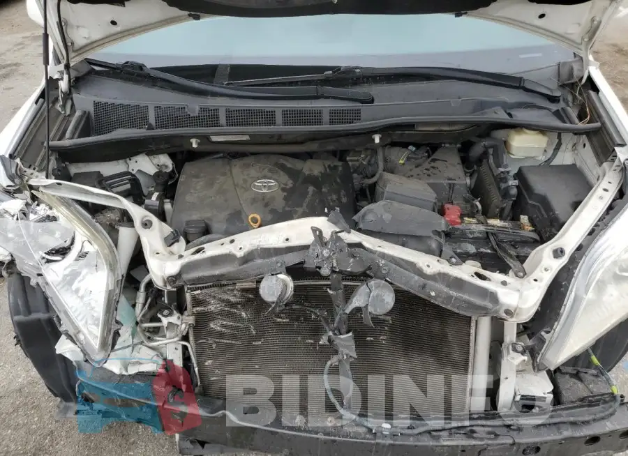 5TDKZ3DCXHS899883 Photo# 12