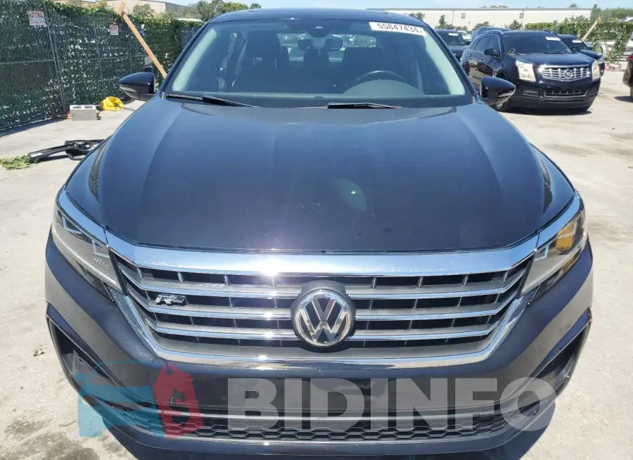 1VWMA7A38LC022697 Photo# 5
