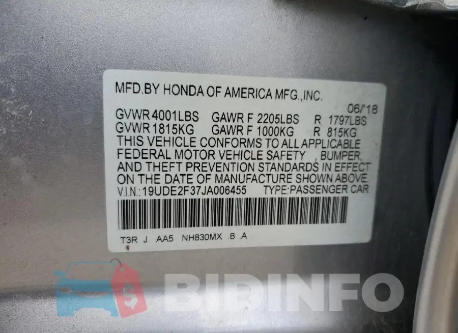 19UDE2F37JA006455 Photo# 12