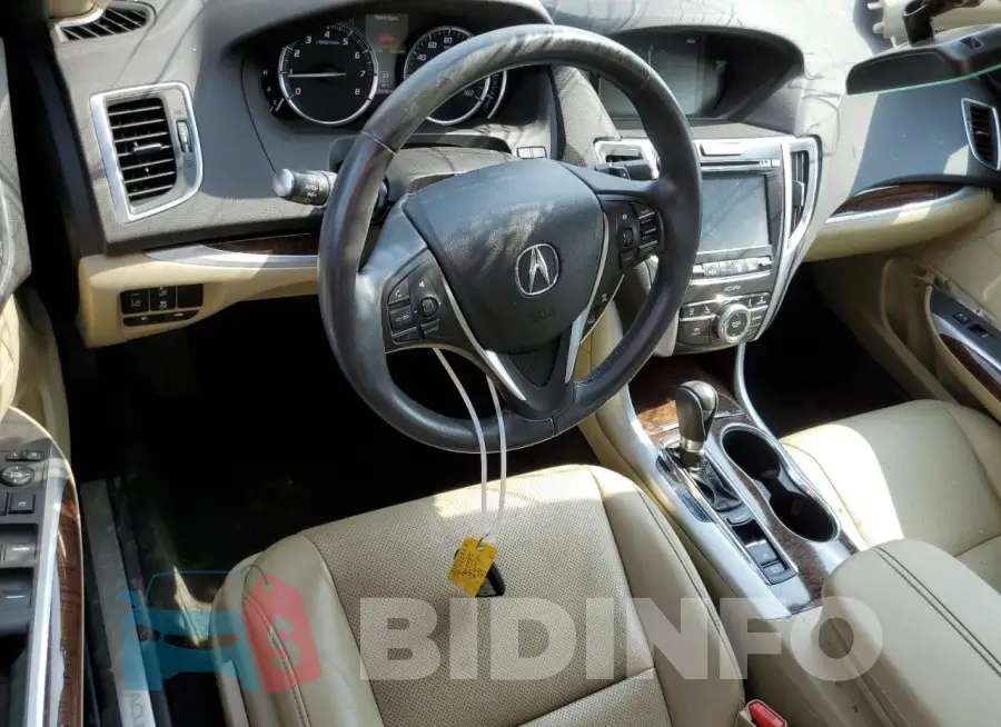 19UUB1F54JA002352 Photo# 8