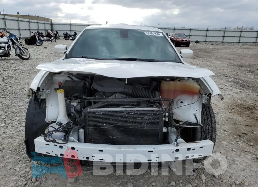 2C3CDXJG7FH746086 Photo# 5