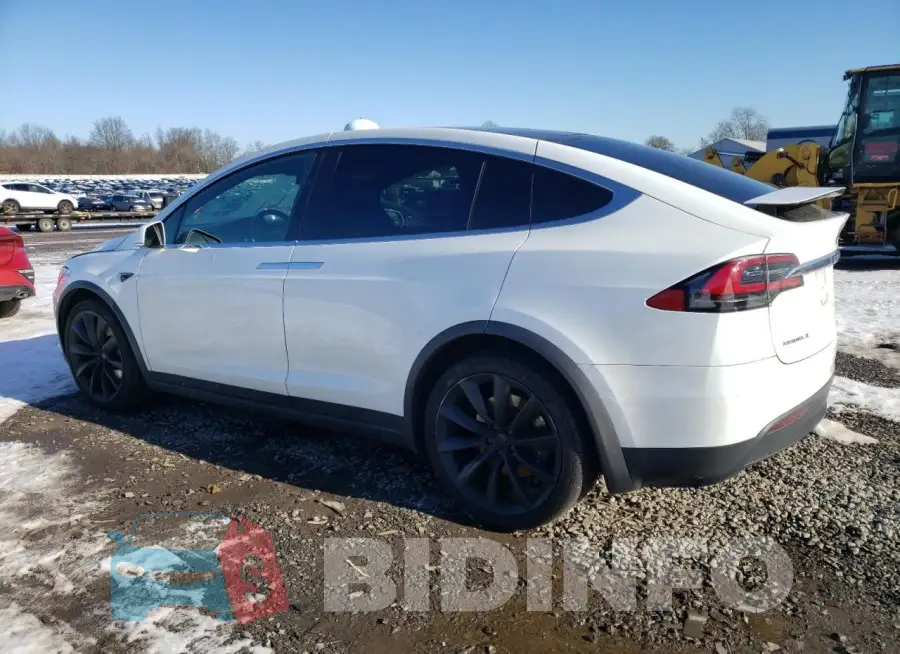5YJXCBE21JF127791 Photo# 2
