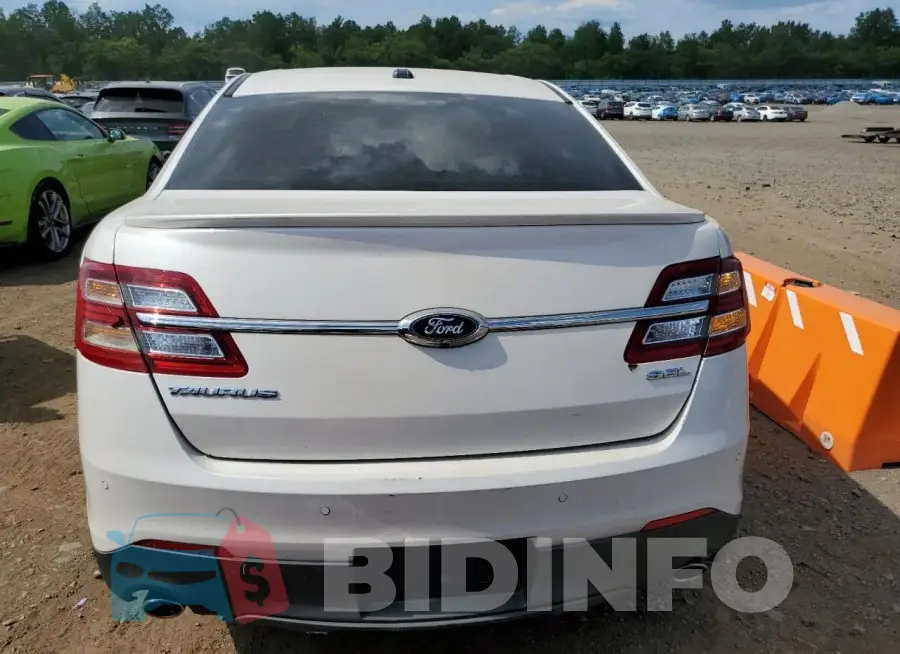 1FAHP2E86FG174069 Photo# 6
