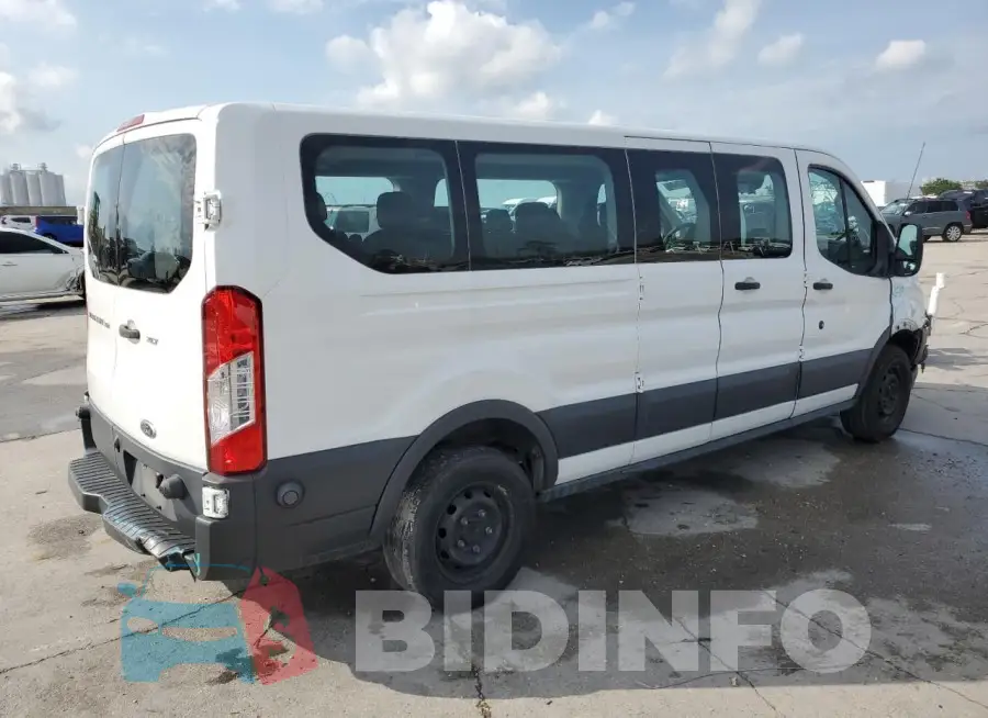 1FBZX2ZM6HKA55853 Photo# 3