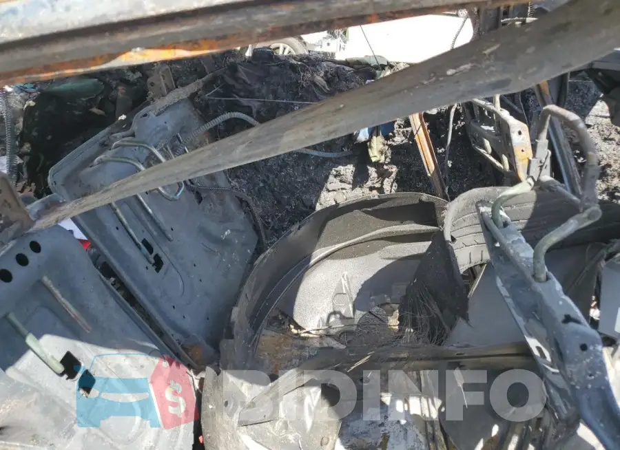 3FADP4EJXFM158041 Photo# 10