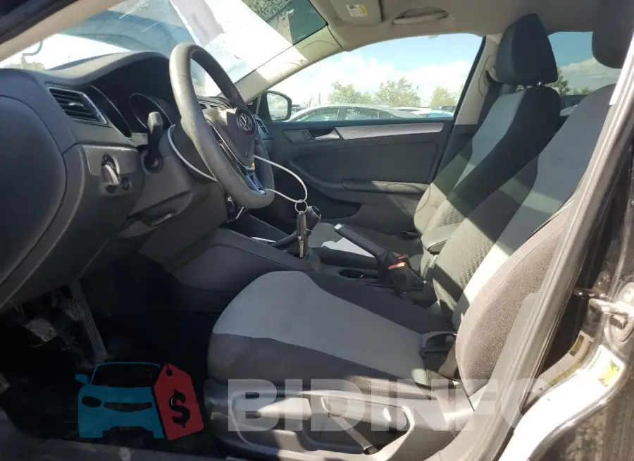 3VW167AJ4HM221528 Photo# 7