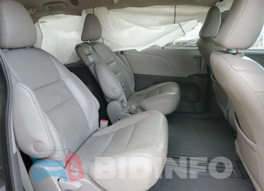 5TDYK3DCXGS738186 Photo# 10
