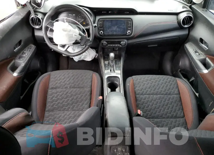 3N1CP5DV4PL501274 Photo# 8