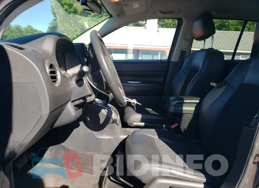 1C4NJDEBXFD163146 Photo# 7