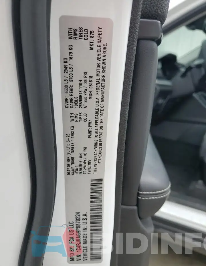 1C4RJKAG9P8870224 Photo# 13