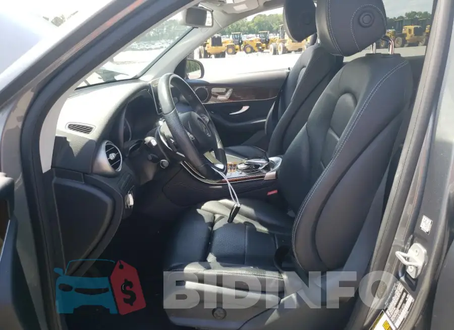 WDC0G4JB7GF018936 Photo# 7