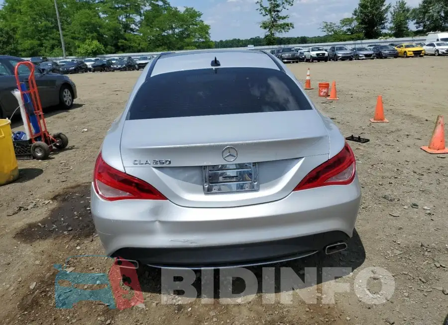 WDDSJ4EB0FN239122 Photo# 6