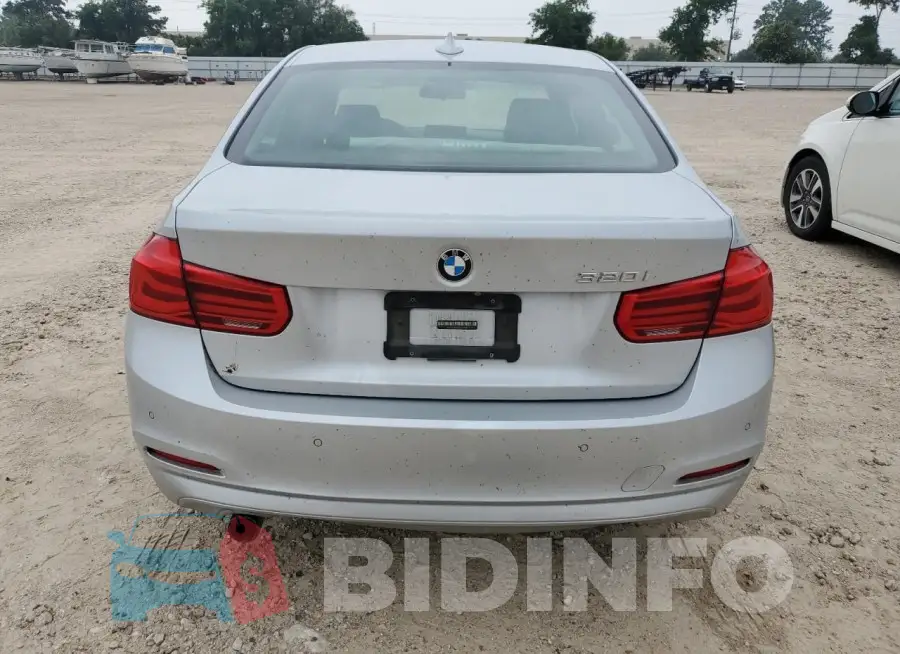 WBA8E1G58JNU92113 Photo# 6
