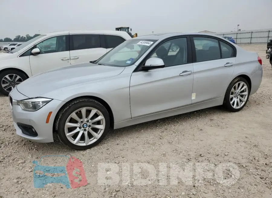 WBA8E1G58JNU92113 Photo# 1