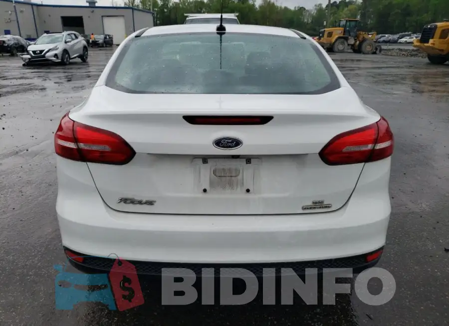 1FADP3F28GL330734 Photo# 6