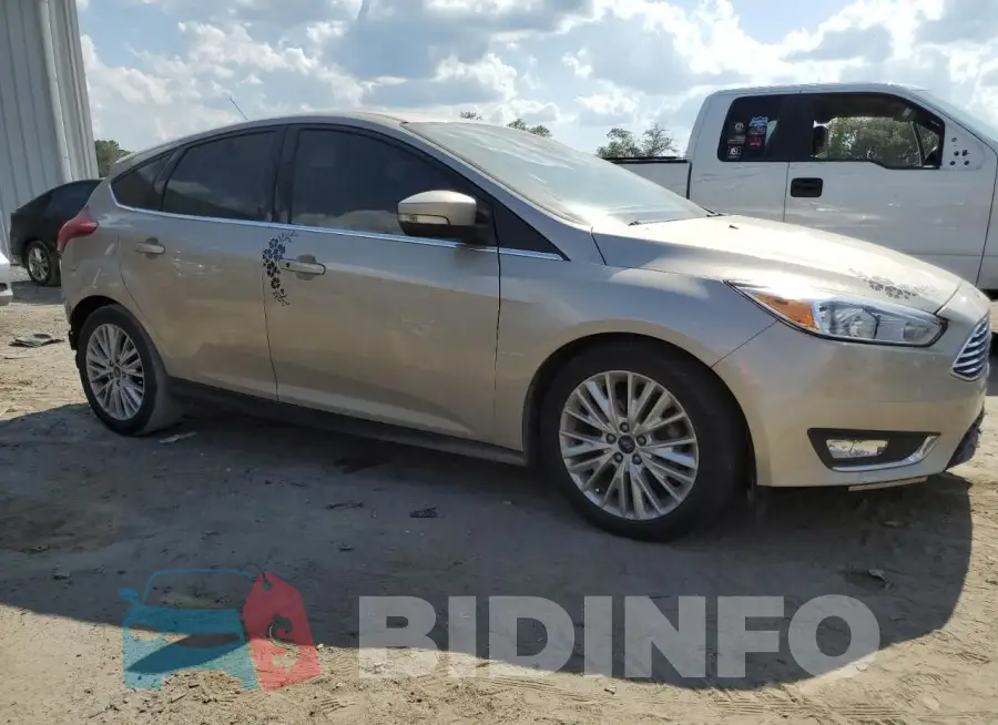 1FADP3N29JL299986 Photo# 4